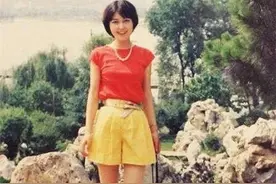 嘚吧嘚吧：一组80年代美女老照片，那个没有滤镜PS的美女素颜年代图片