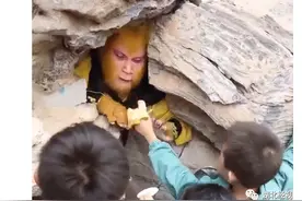 业主傻眼，闲置一年的新房被人装修了！楼上邻居：我装的...图片