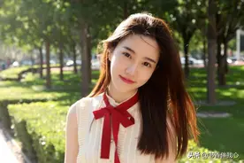 江苏卫视美女主持人张纯烨，比周涛还美，太漂亮了图片