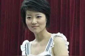 上海新闻主播李菡，对犯错老公邱启明疼爱有加图片