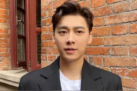 李易峰连发四条朋友圈，只为解馋！一时这款面包火了图片
