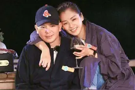 刘涛回应深夜发伤感文原因，否认王珂亏12亿：父亲去世深夜伤感图片