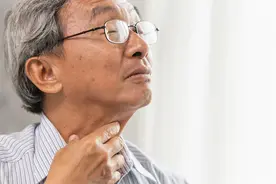 总是觉得喉咙有痰，却难以咳出？不妨试试祛痰药来有效排出图片