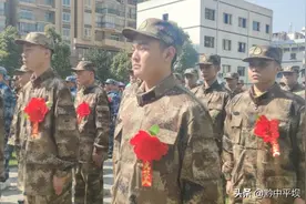 安顺456名新兵赴军营图片