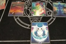 塔罗牌占卜月亮牌牌意解读图片