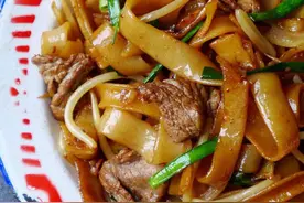 广东干炒牛河，不用颠锅，不粘锅的小技巧，轻松完美的家庭做法图片