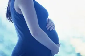 怀孕以后，这3种情况下别人要来摸你的肚子，要坚决拒绝！视频封面