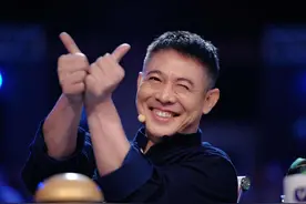 让女儿管自己叫哥哥，说利智是虎妈，李连杰的人生后半场图片