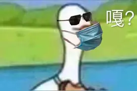 俩姑娘高铁上摘口罩吃饭，邻座男子劝阻无果怒了！图片
