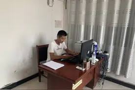 李宁：扶贫路上闪耀青春光芒图片