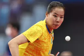 3-0何卓佳顾玉婷胜！王艺迪战孙颖莎争2荣誉，刘国梁李隼激烈讨论图片