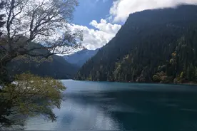 九寨沟，被上帝打翻的调色板，让我们走进童话世界（旅游攻略篇）图片