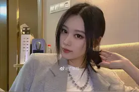 给后妈当伴娘，怼网友无脑，范大将军的英籍女儿性格果然火辣！当初因家人反对与前男友分手，新任是位高富帅图片