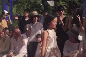 王菲女儿最新照片曝光：14岁李嫣，现在的样子你想象不到图片