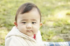 给宝宝吃盐过早过晚都不好，迟于这个时间，并不利于孩子发育图片