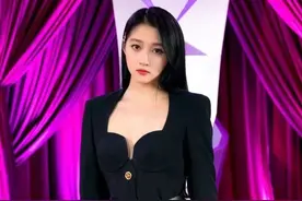 关晓彤最新状态曝光，身材变胖脸部浮肿引发怀孕猜测？图片
