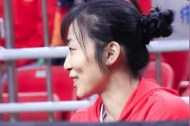 中国女篮颜值担当，赵爽图片