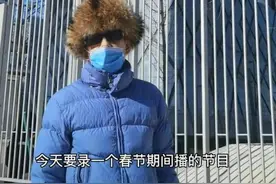 51岁阿宝身体不好？骨瘦如柴走路不稳，羽绒服超紧身家里脏乱差图片