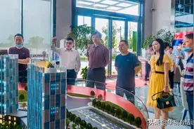 金龙泉集团董事长谢模志考察大别山青年网红小镇图片