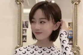 乡爱第一美女好火辣！秀巴掌腰身材凹凸有致，太瘦紧身衣都起褶皱图片