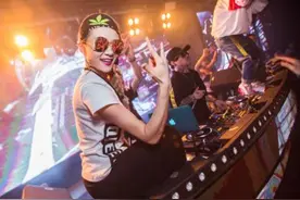 夜店标配？盘点适合出入娱乐场所的车型图片