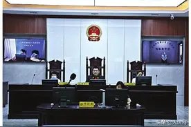 大老爷们利用前女友照片扮美女网恋诈骗15万图片