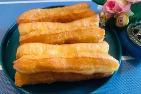 早餐油条做法，教你晚上发面，早上快速制作健康大油条，0失败图片