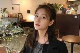 金赛纶ins更新，好久不见图片