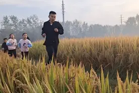 有300万粉丝却不“变现”，这个江苏爷们，可敬！图片