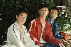 四川女孩收养3个小乞丐给口饭吃，20年后乞丐身价亿万，如何报答图片
