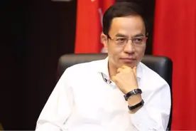 从首富到“首负”，“狂人”李河君图片