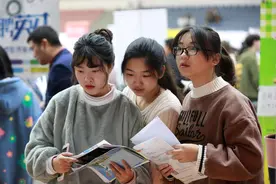 中职生想考985或211大学，痴人说梦？只有一条路或许可以实现图片