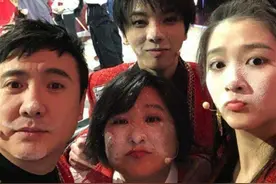 华晨宇比划错误差点“闯祸”，贾玲偷偷使眼色，沈腾完美圆场图片
