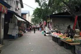 北方小镇的夜晚图片