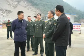 宜宾军分区司令员夏礼作一行来筠调研图片