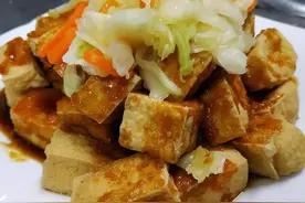 世界报导中国最传奇食物——臭豆腐！图片