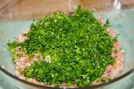 包猪肉水饺，一定要加上这种蔬菜，非常鲜香，比三鲜饺子还要鲜视频封面