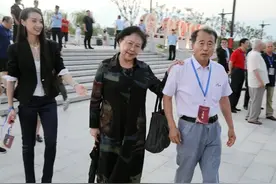 71岁的斯琴高娃，就这样写好了她的结局，苦尽甘来终无遗憾图片