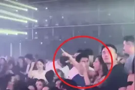 何猷君、何超欣酒吧蹦迪，包场庆生实力宠妹，身边却不见奚梦瑶？图片
