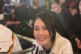 赵本山女儿球球出席活动！网友：青春靓丽像李若彤，粉丝炸锅了图片