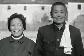 《论中国共产党历史》里的故事：不当将军当农民图片