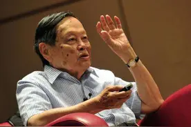 为什么杨振宁看过《三体》后说：我曾看过《三体》，但是看不下去图片