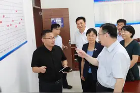 【法治动态】枣庄市委常委、宣传部长、政法委书记、依法治市办主任李爱杰调研督察全面依法治市工作图片