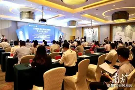 五哥改行做烤鸭，月入3万元图片