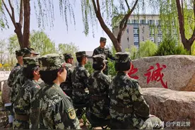 致全体上等兵的一封信图片
