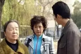 带孙子5年，儿媳把我宠上天，原因我做到这4点图片
