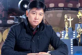 北电院长抛弃原配，只为娶小他24岁女学生，为她拍电影让影后作配图片