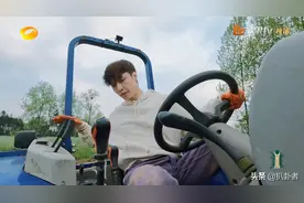 何炅和黄磊对张艺兴的包容与偏爱，被李诞说破了图片