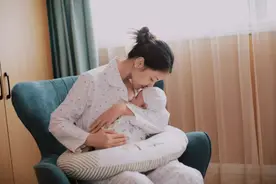 这五种妈妈看似是爱孩子，其实是“无能”的表现，愿你不在其中图片