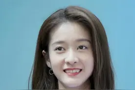 她把妹妹带进了演艺圈，如今妹妹红遍全国，自己却不温不火图片